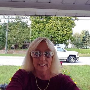 Meet your Posher, Robin